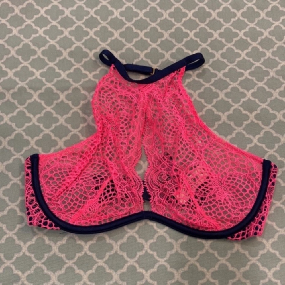 Victoria’s Secret Crochet Lace Unlined High Neck 32D  NWT